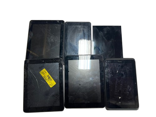 Lot asorted insiginia - of,